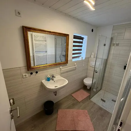 Ferienhaus Am Suedwall Rechts בית נופש מדבאך