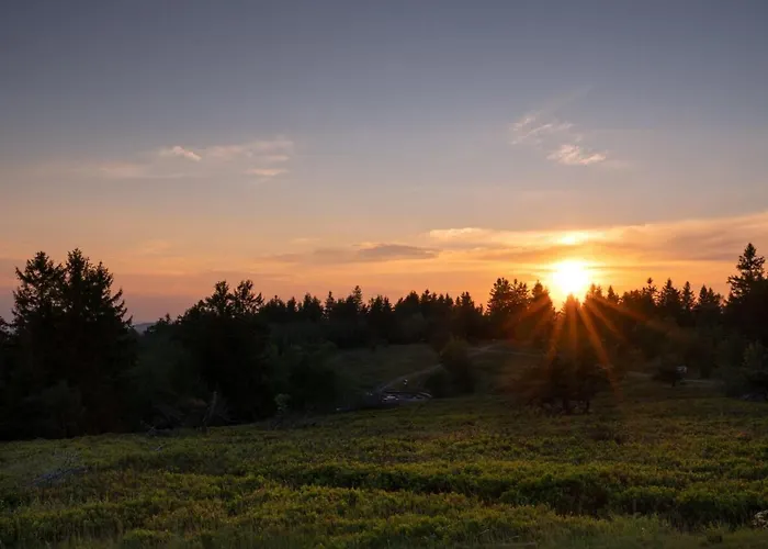 Am Suedwall Rechts Hébergement de vacances *
